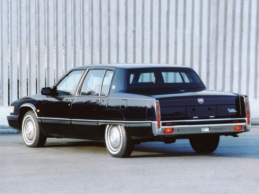  Cadillac Fleetwood 1991 года  (фото 5 из 9)